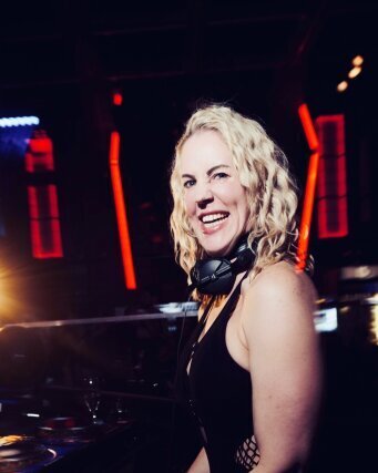 EINMALIG Events im Club 102 in Neuss